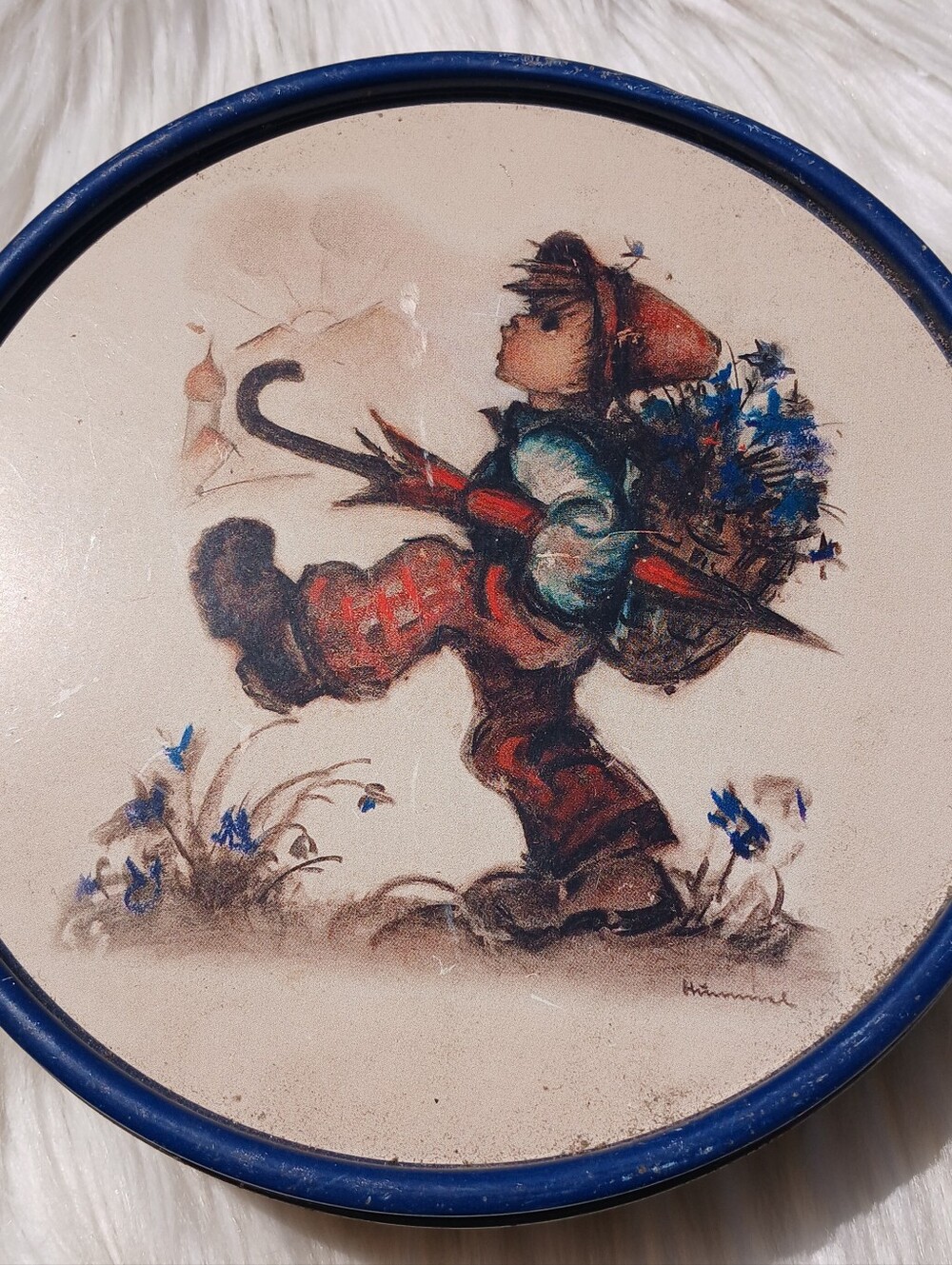 Vintage 1995 Olive Can Company Hummel Round Metal Tin Container Globe Trotter